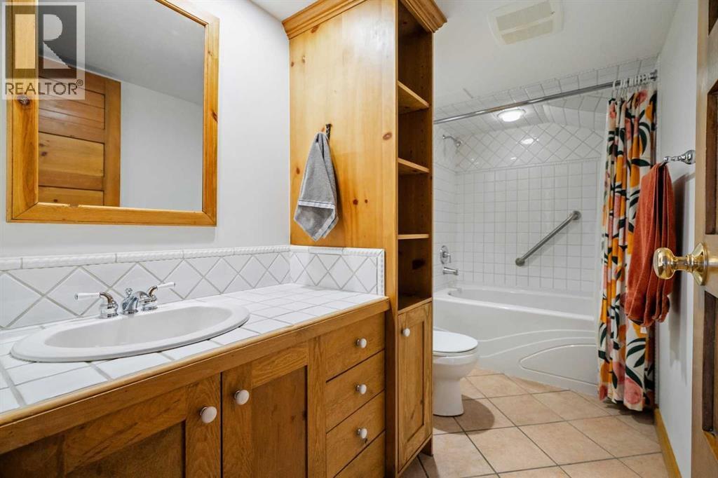 1021 Rundleview Drive, Canmore, Alberta  T1W 2P5 - Photo 35 - A2287316