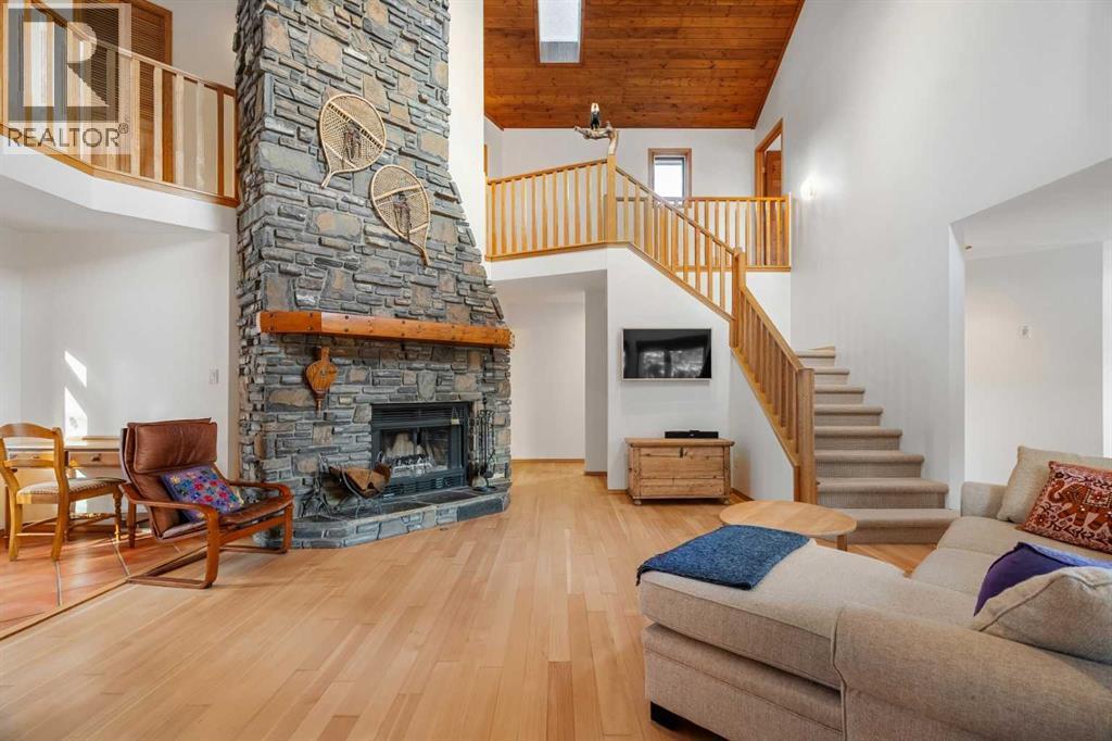 1021 Rundleview Drive, Canmore, Alberta  T1W 2P5 - Photo 8 - A2287316