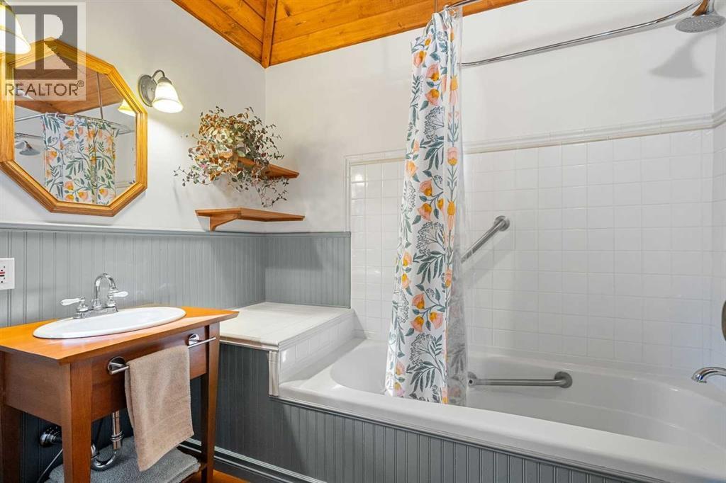 1021 Rundleview Drive, Canmore, Alberta  T1W 2P5 - Photo 28 - A2287316