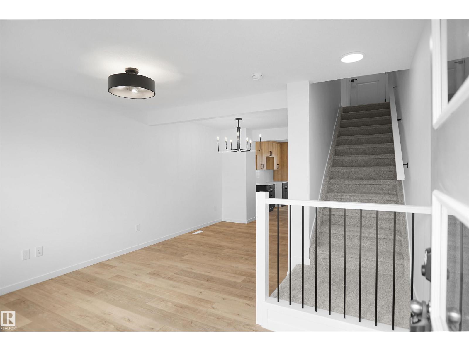 4296 Kinglet Dr Nw, Edmonton, Alberta  T5S 0T1 - Photo 2 - E4478110