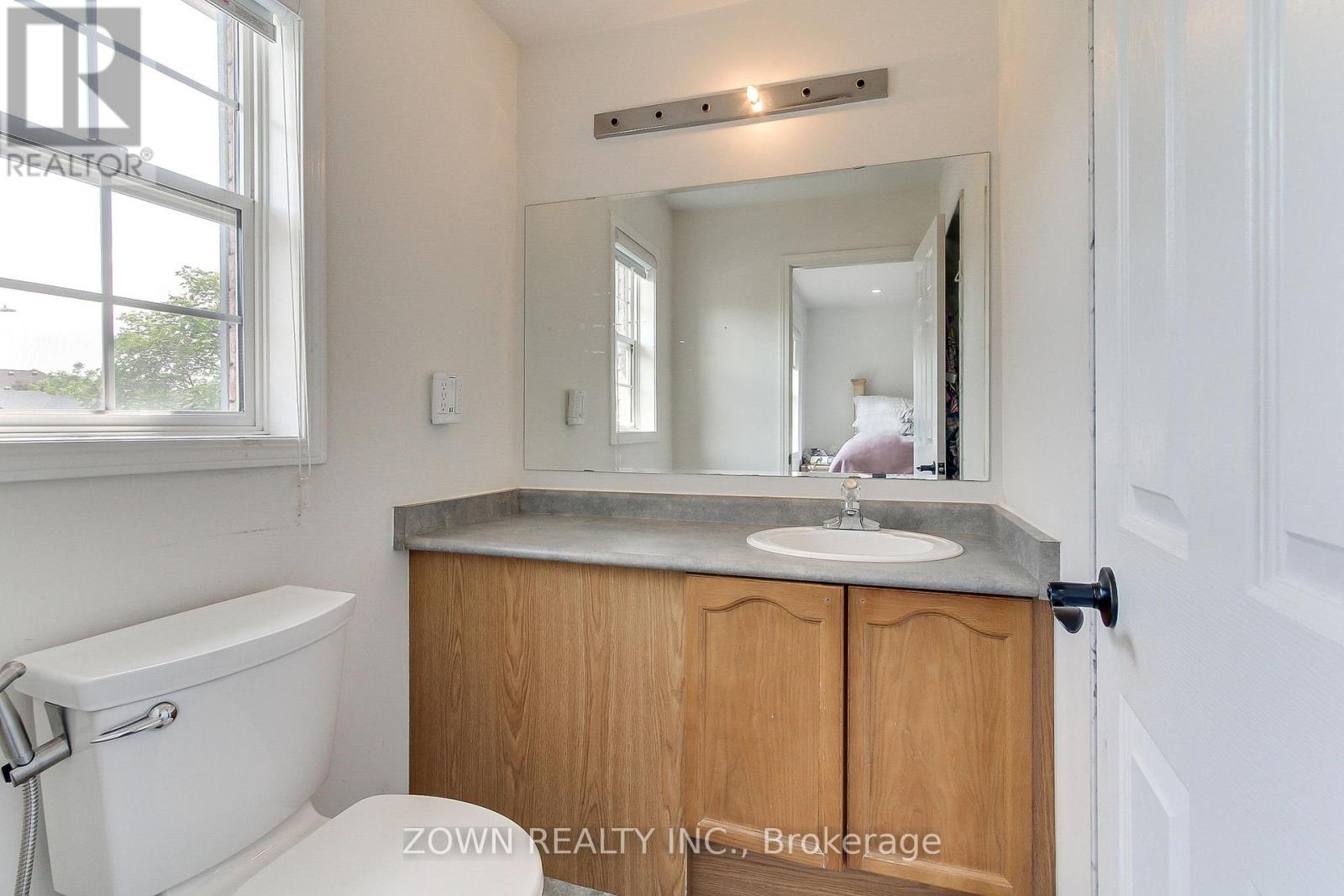 2310 Grand Oak Trail, Oakville, Ontario  L6M 4X2 - Photo 11 - W12922176