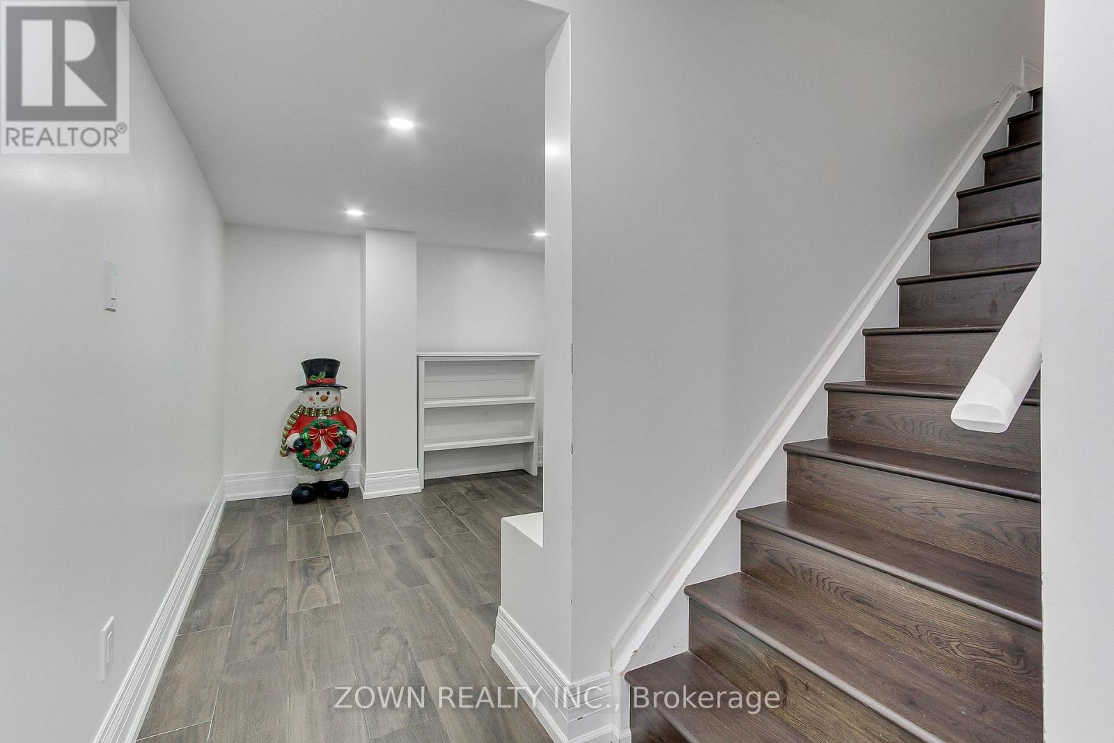 2310 Grand Oak Trail, Oakville, Ontario  L6M 4X2 - Photo 16 - W12922176