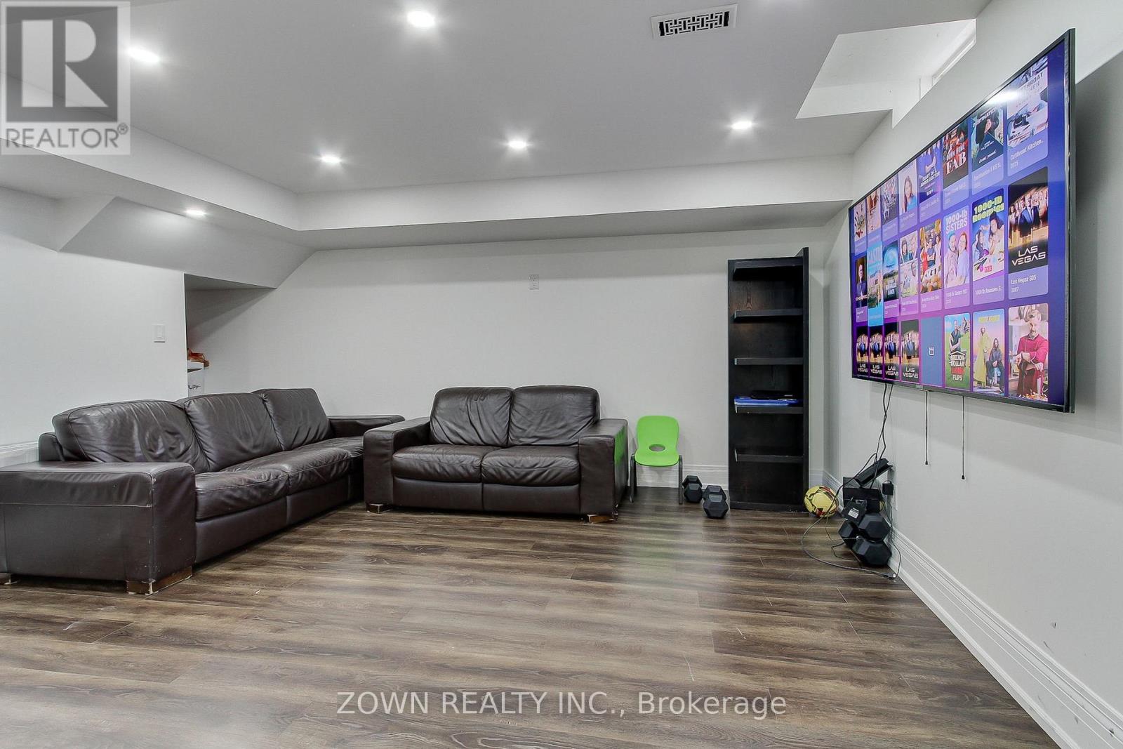 2310 Grand Oak Trail, Oakville, Ontario  L6M 4X2 - Photo 19 - W12922176