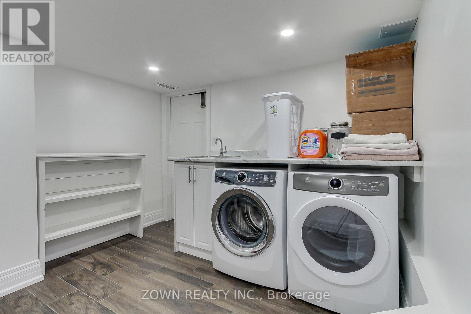 2310 Grand Oak Trail, Oakville, Ontario  L6M 4X2 - Photo 22 - W12922176