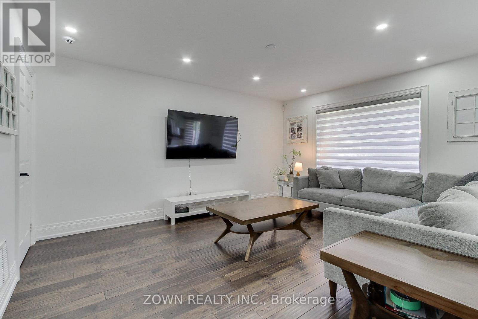 2310 Grand Oak Trail, Oakville, Ontario  L6M 4X2 - Photo 7 - W12922176