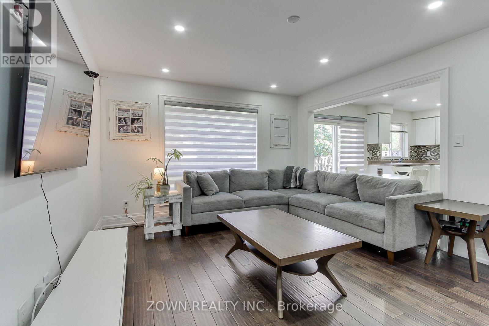 2310 Grand Oak Trail, Oakville, Ontario  L6M 4X2 - Photo 8 - W12922176