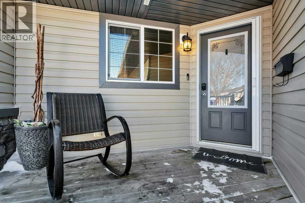 23 Irving Crescent, Red Deer, Alberta  T4R 3R9 - Photo 2 - A2287939