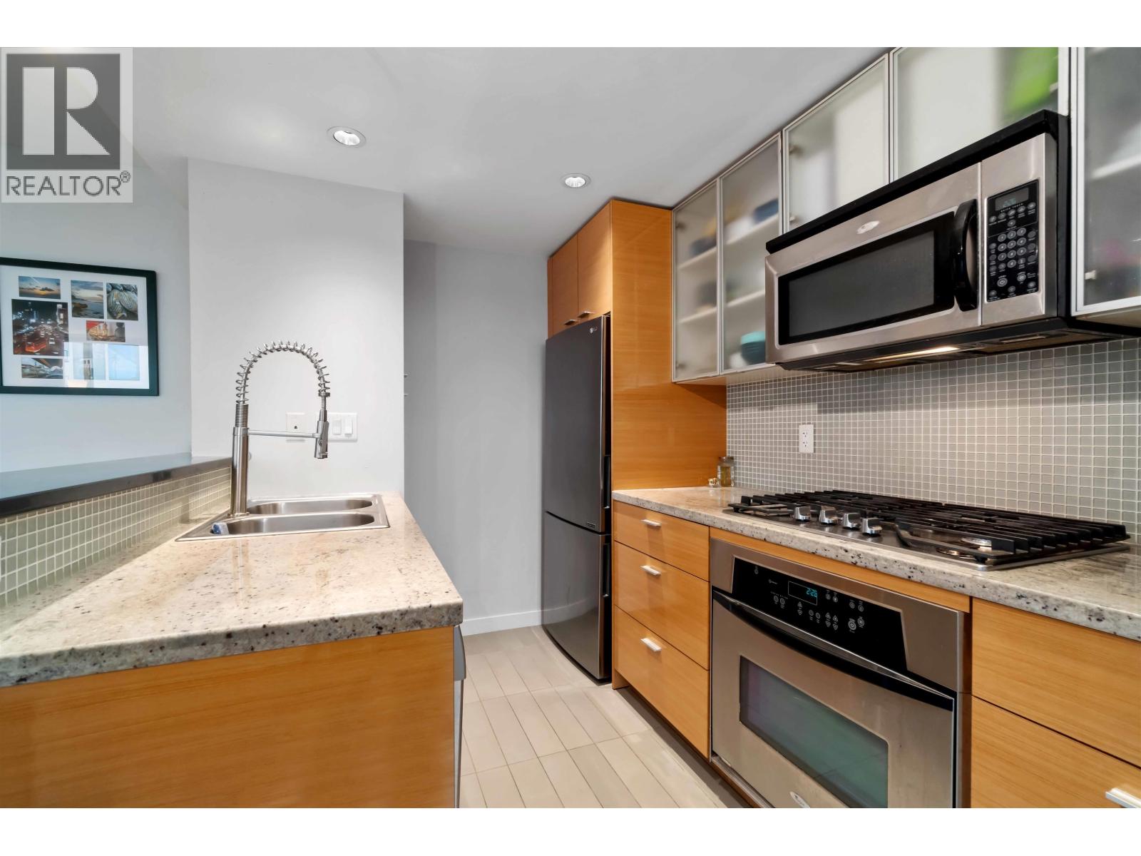 2303 33 Smithe Street, Vancouver, British Columbia  V6B 0B5 - Photo 6 - R3073186