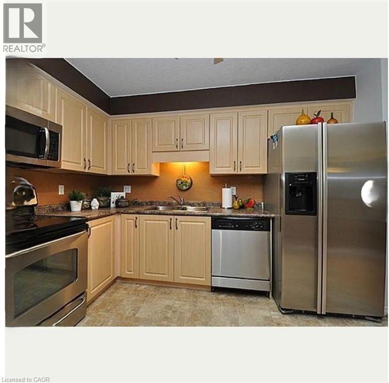 258 Sophia Crescent, Kitchener, Ontario  N2R 1X9 - Photo 9 - 40806767