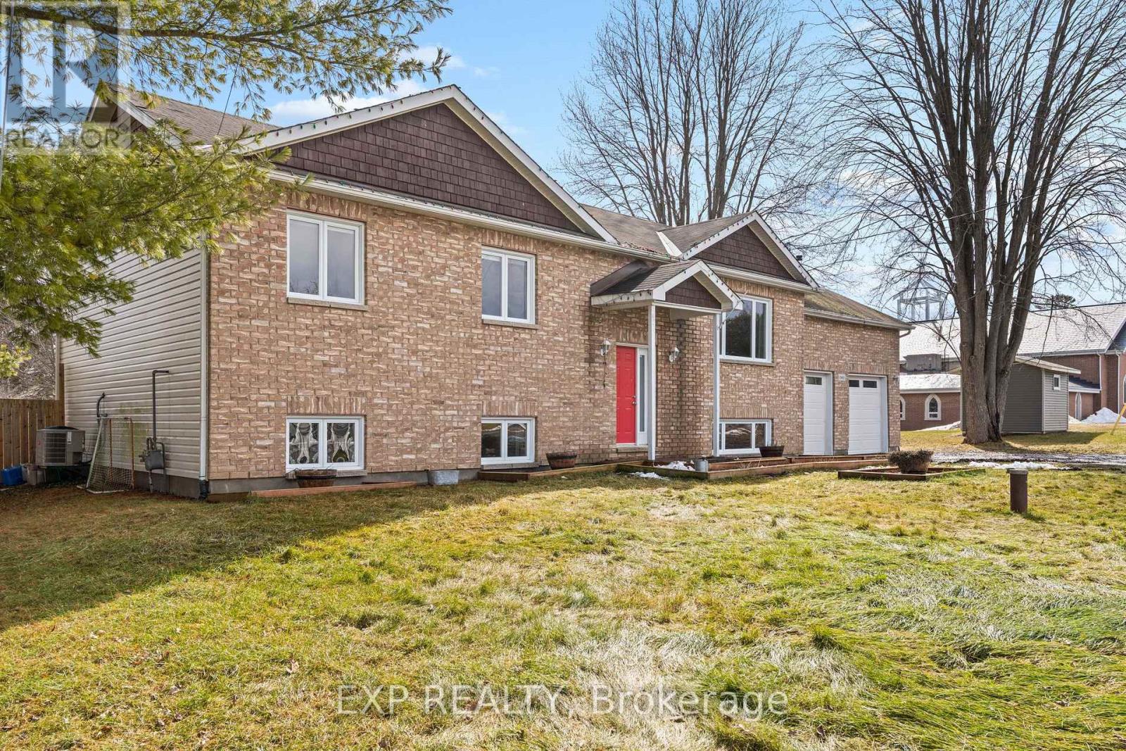 10610 MAPLE STREET, North Dundas, Ontario