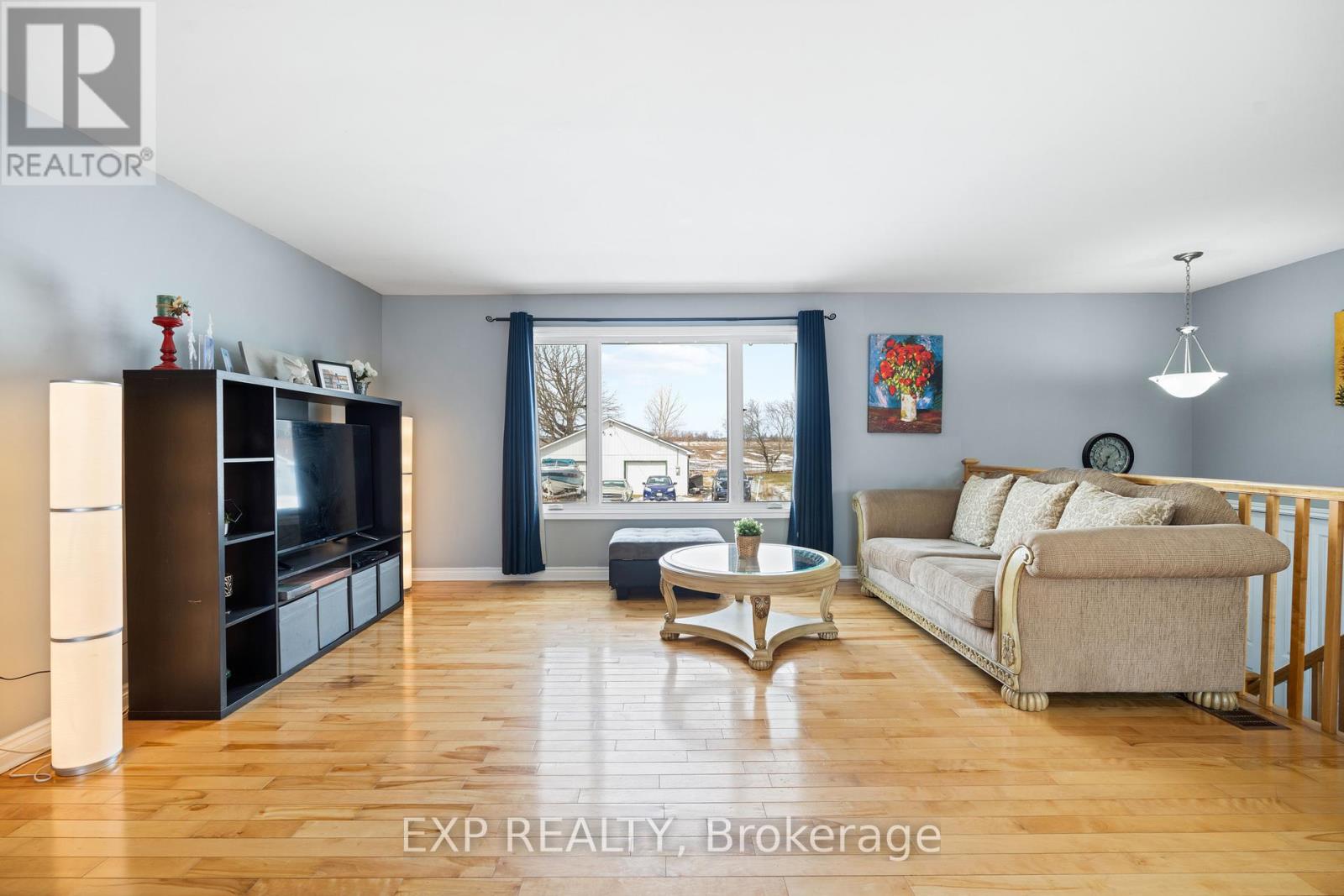 10610 Maple Street, North Dundas, Ontario  K0E 1W0 - Photo 4 - X12922200