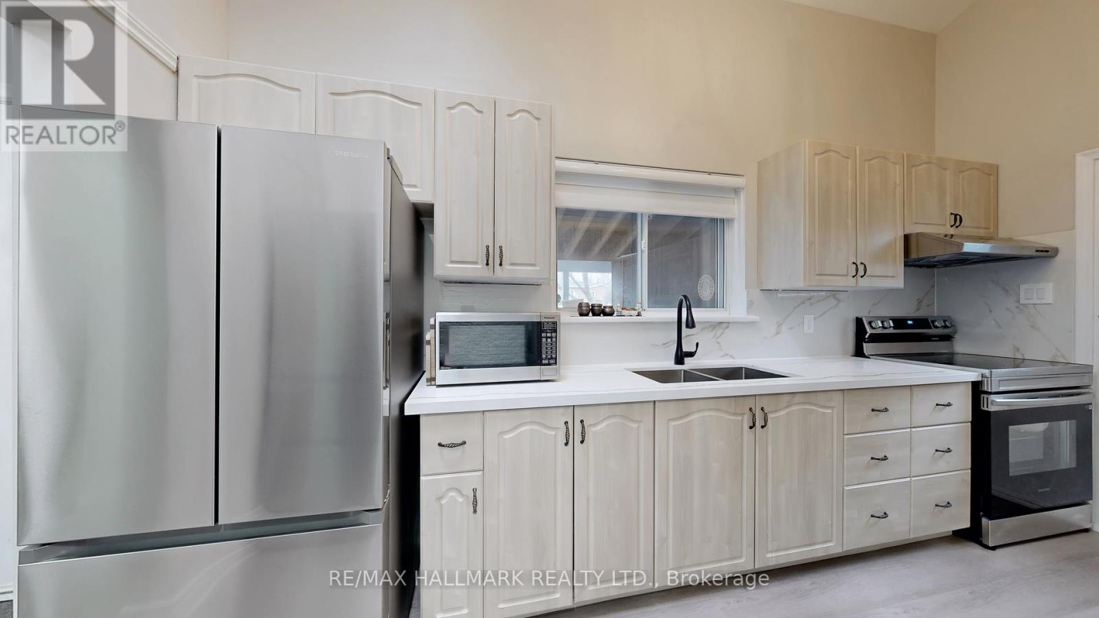 27 Benleigh Drive, Toronto, Ontario  M1H 1J1 - Photo 11 - E12922096