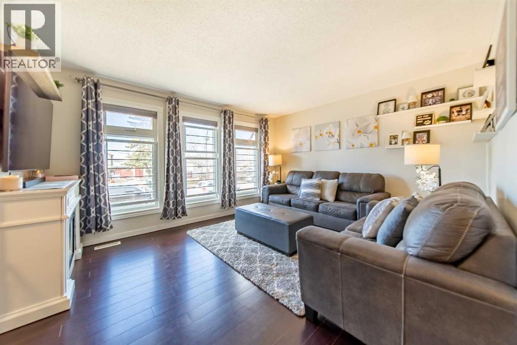 7836 20a Street Se, Calgary, Alberta  T2C 1Y5 - Photo 6 - A2295283