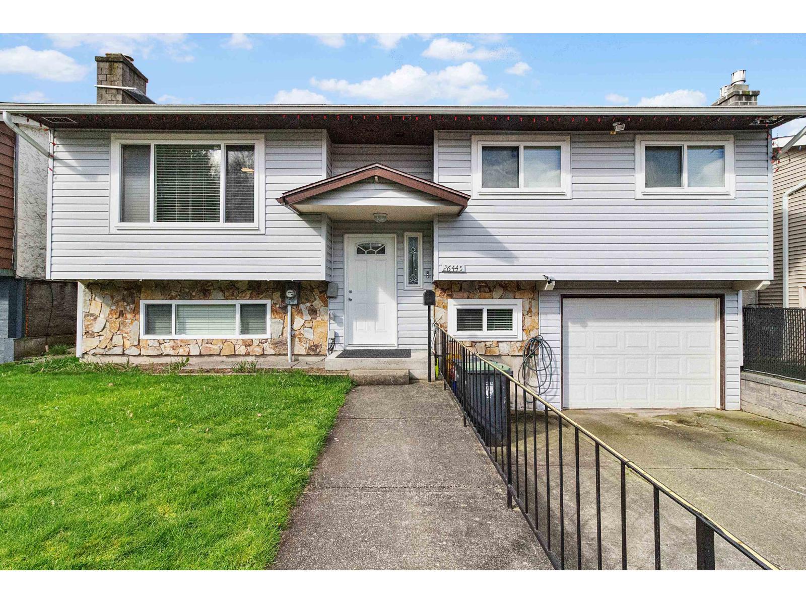 26445 30a Avenue, Langley, British Columbia  V4W 3E1 - Photo 2 - R3102828