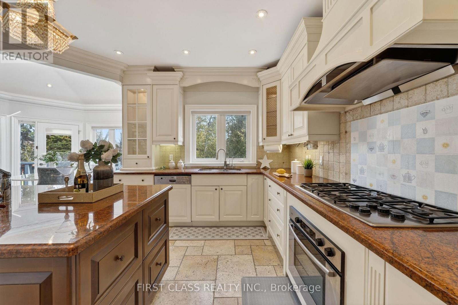 1031a Lillian Street, Toronto, Ontario  M2M 3G1 - Photo 19 - C12922186