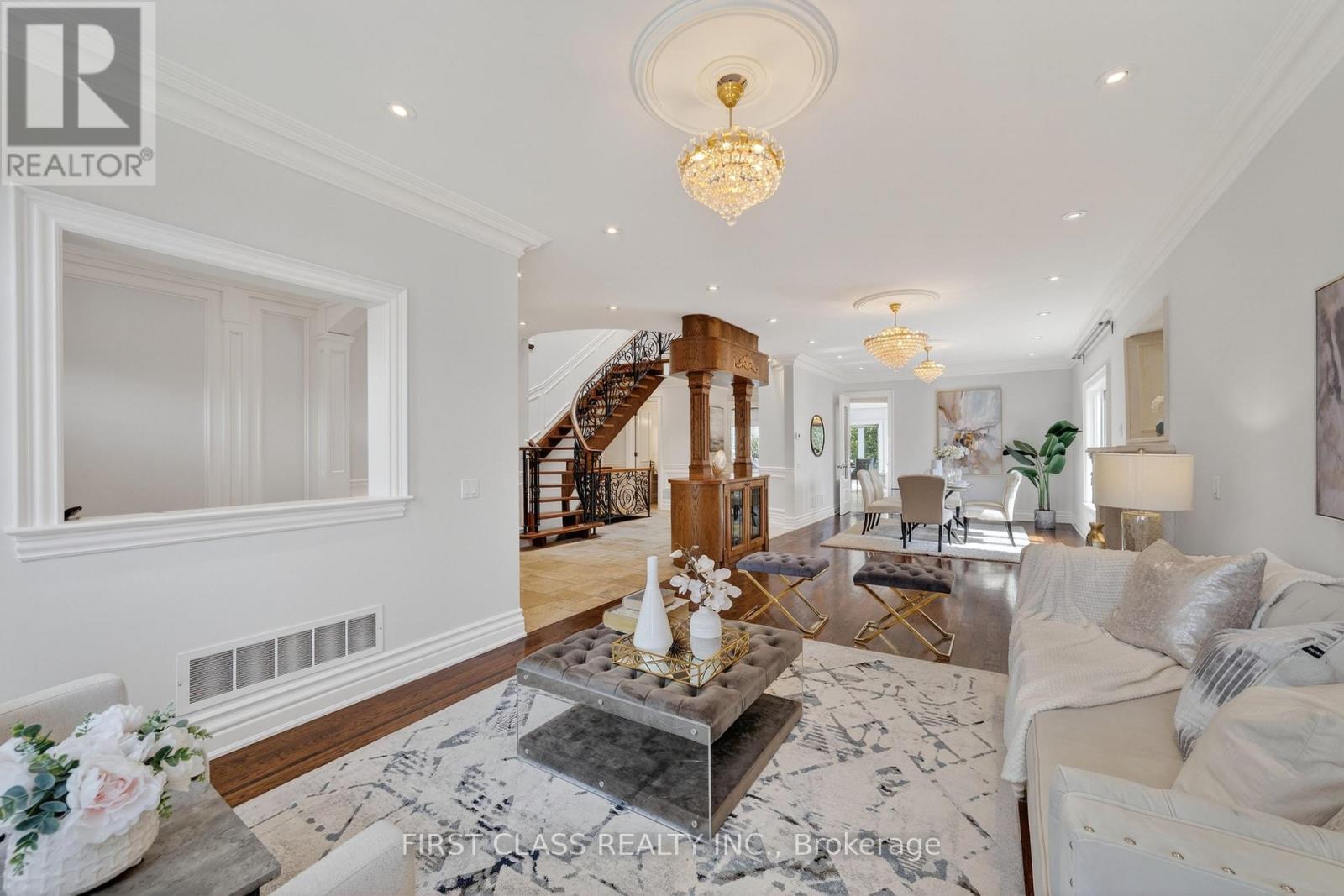 1031a Lillian Street, Toronto, Ontario  M2M 3G1 - Photo 5 - C12922186