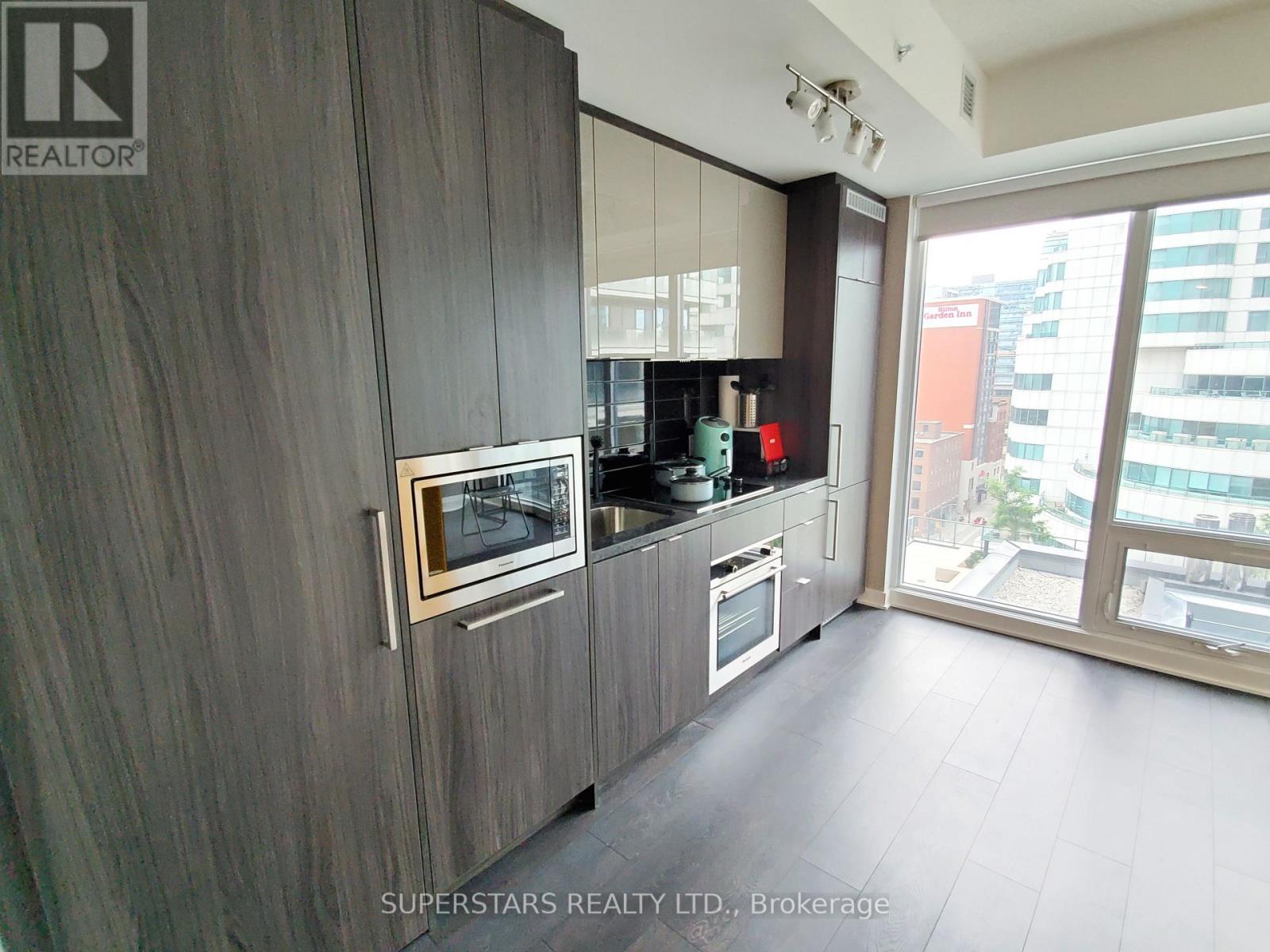 1211 - 115 Blue Jays Way, Toronto, Ontario  M5V 0N4 - Photo 3 - C12922264