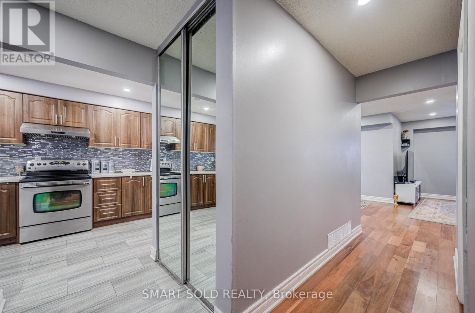 43 Mammoth Hall Trail, Toronto, Ontario  M1B 1P5 - Photo 12 - E12922212