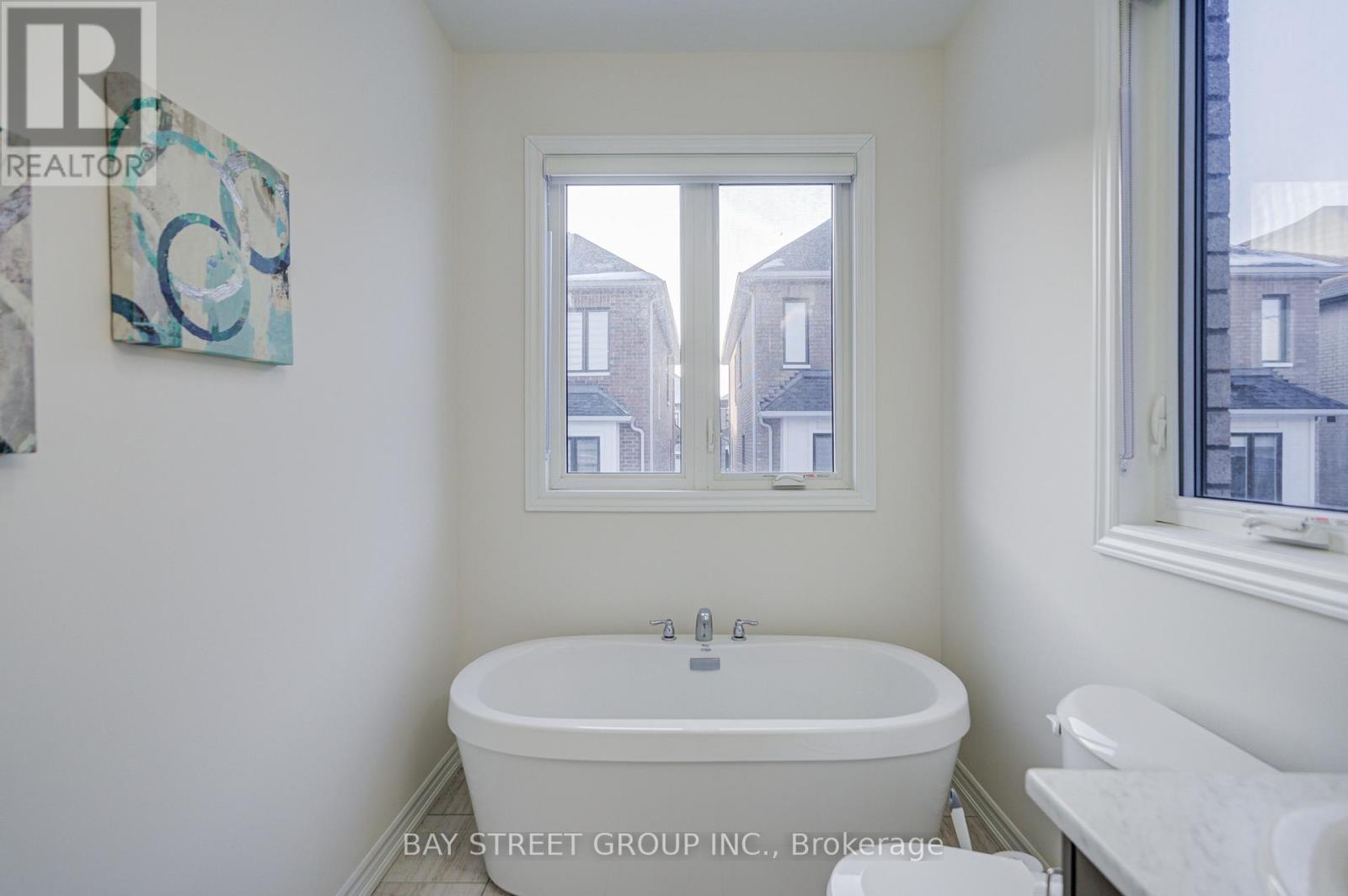 2916 Nakina Street, Pickering, Ontario  L1X 2R5 - Photo 17 - E12922214