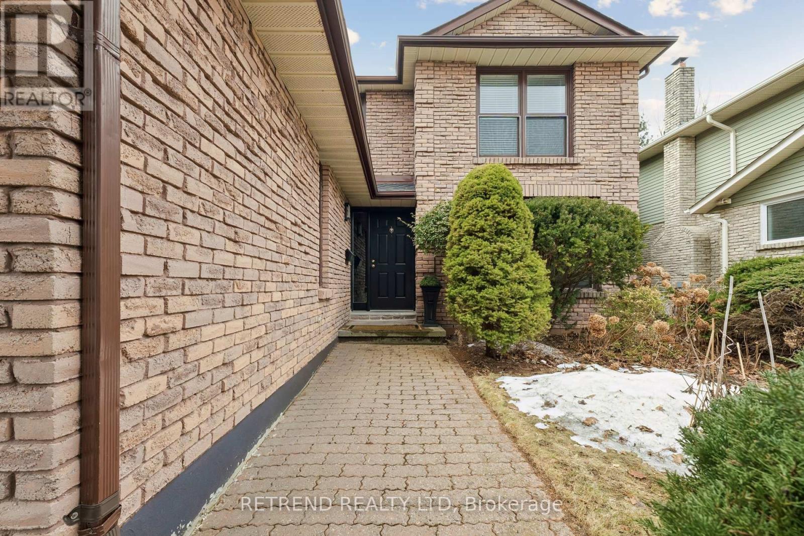 262 Athabasca Street, Oshawa, Ontario  L1H 8E4 - Photo 3 - E12922266