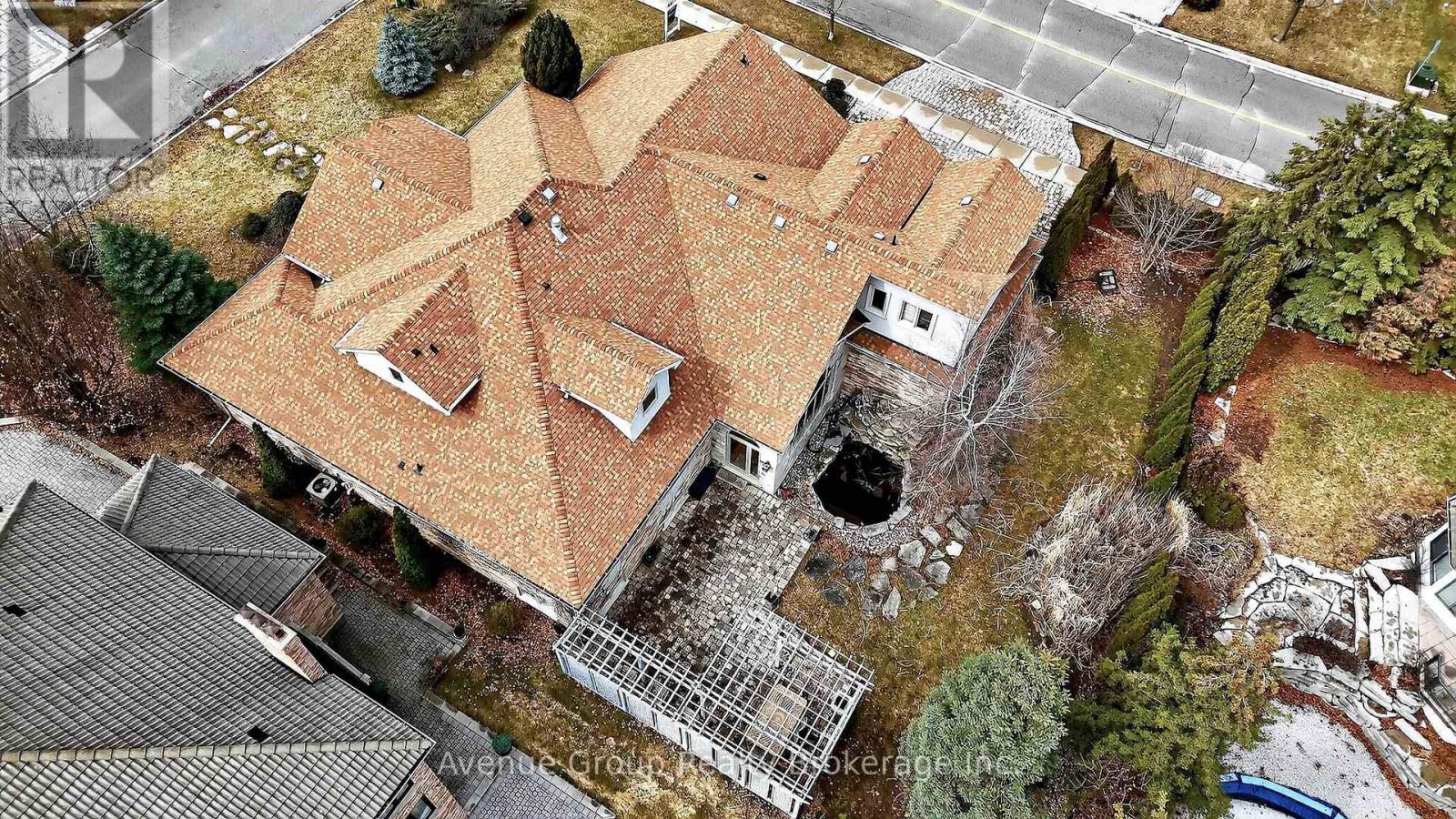 7 Longview Crescent, Vaughan, Ontario  L4H 1A7 - Photo 3 - N12922184