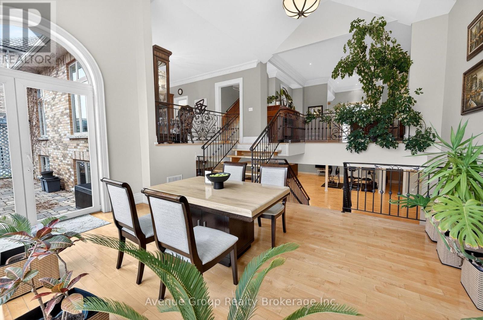 7 Longview Crescent, Vaughan, Ontario  L4H 1A7 - Photo 39 - N12922184