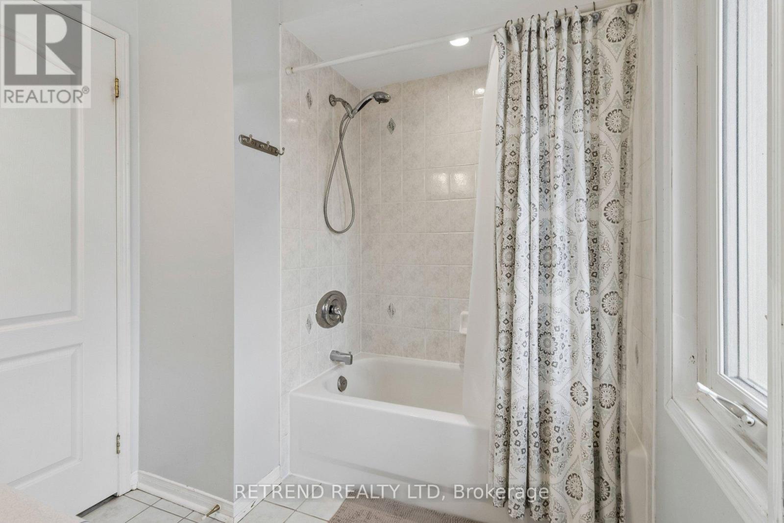 31 - 180 Blue Willow Drive, Vaughan, Ontario  L4L 9C9 - Photo 29 - N12922194