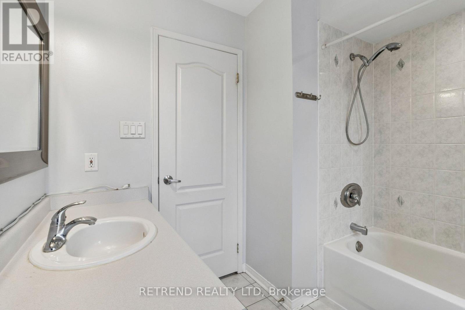 31 - 180 Blue Willow Drive, Vaughan, Ontario  L4L 9C9 - Photo 30 - N12922194