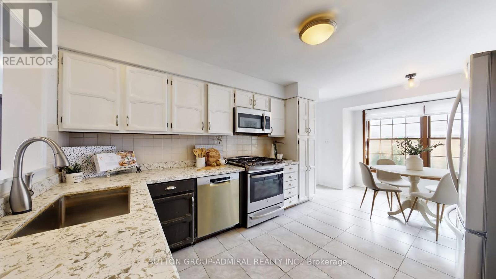 7 Knotty Pine Trail, Markham, Ontario  L3T 3W5 - Photo 19 - N12922210