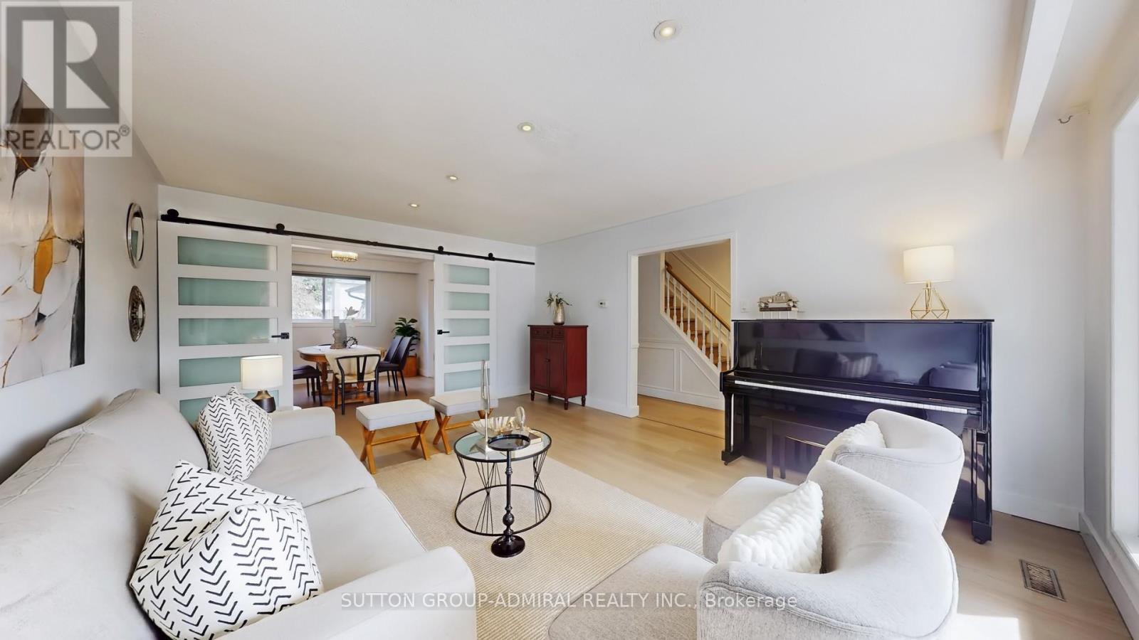 7 Knotty Pine Trail, Markham, Ontario  L3T 3W5 - Photo 8 - N12922210