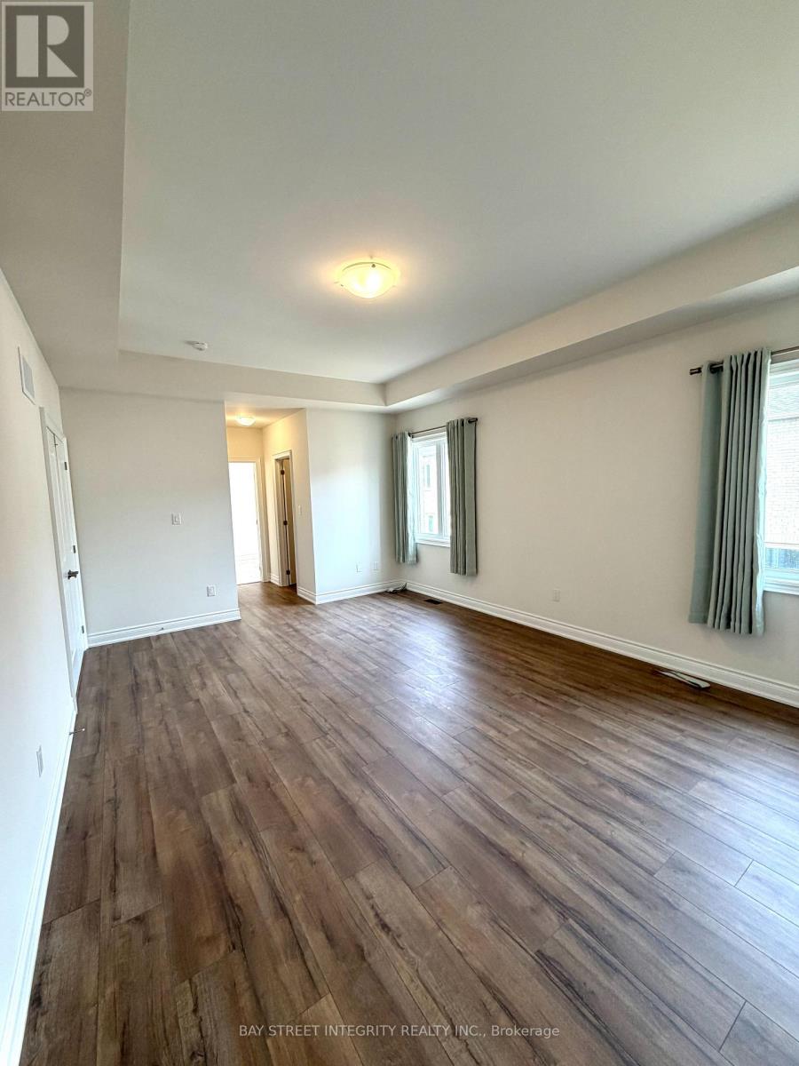 64 Bud Leggett Crescent, Georgina, Ontario  L4P 0B7 - Photo 10 - N12922224