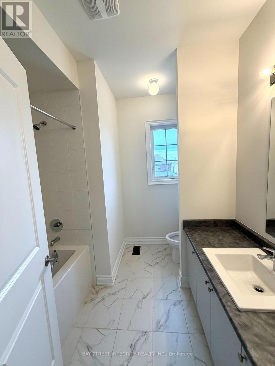 64 Bud Leggett Crescent, Georgina, Ontario  L4P 0B7 - Photo 20 - N12922224