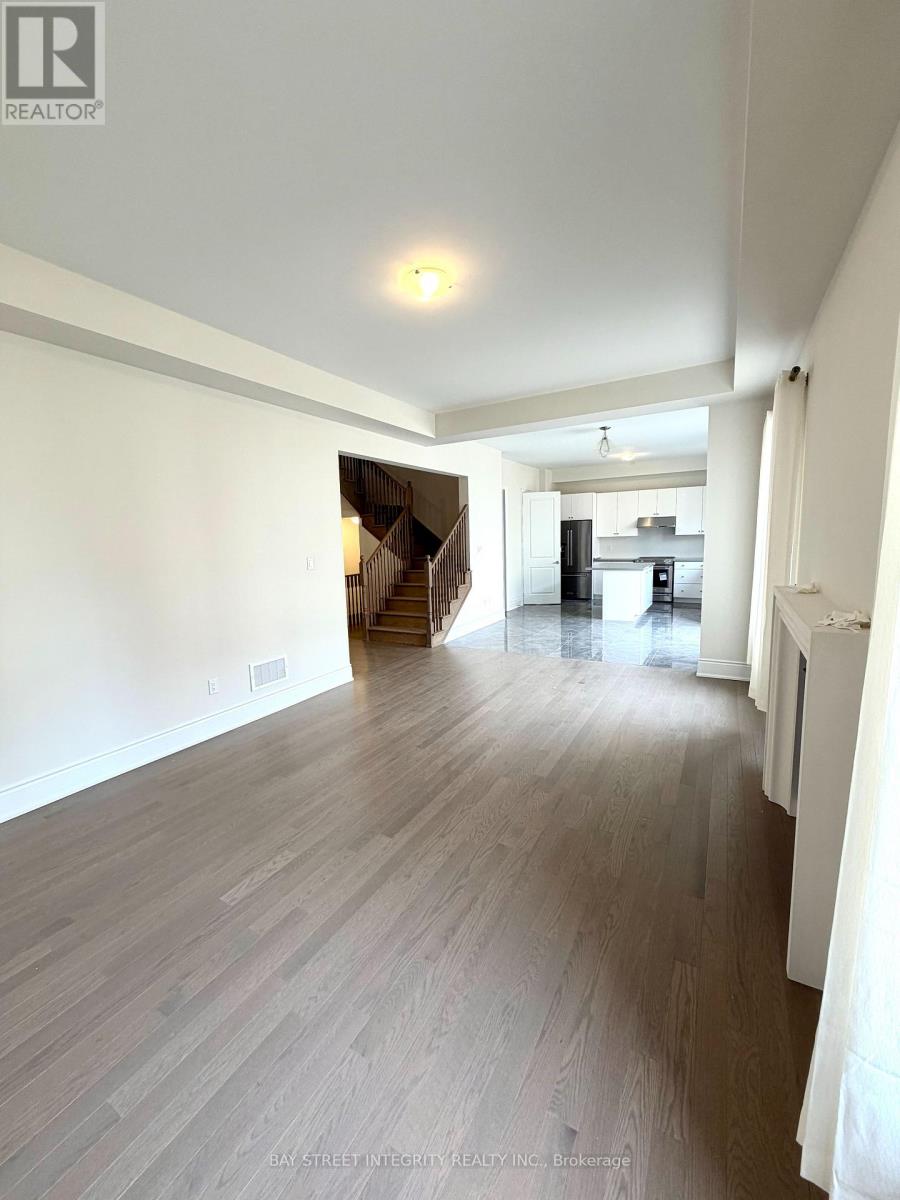 64 Bud Leggett Crescent, Georgina, Ontario  L4P 0B7 - Photo 6 - N12922224