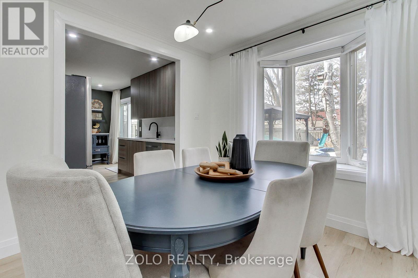 388 Terry Drive, Newmarket, Ontario  L3Y 5E7 - Photo 13 - N12922228