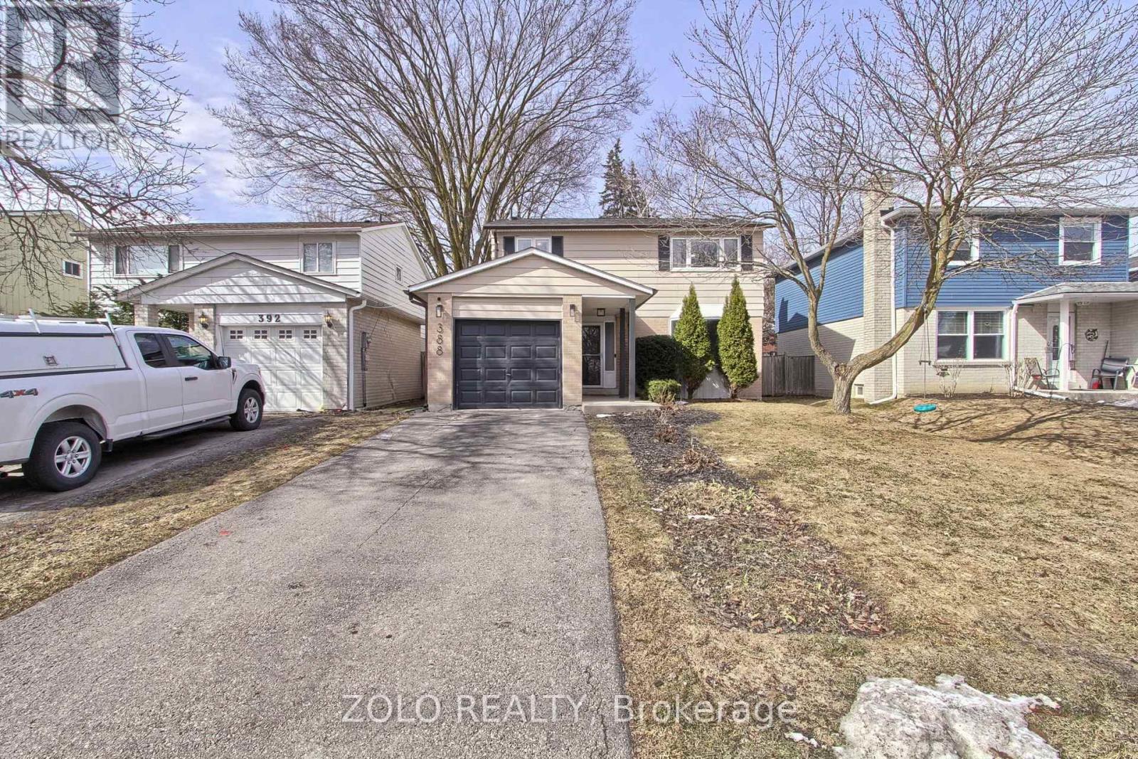388 Terry Drive, Newmarket, Ontario  L3Y 5E7 - Photo 3 - N12922228