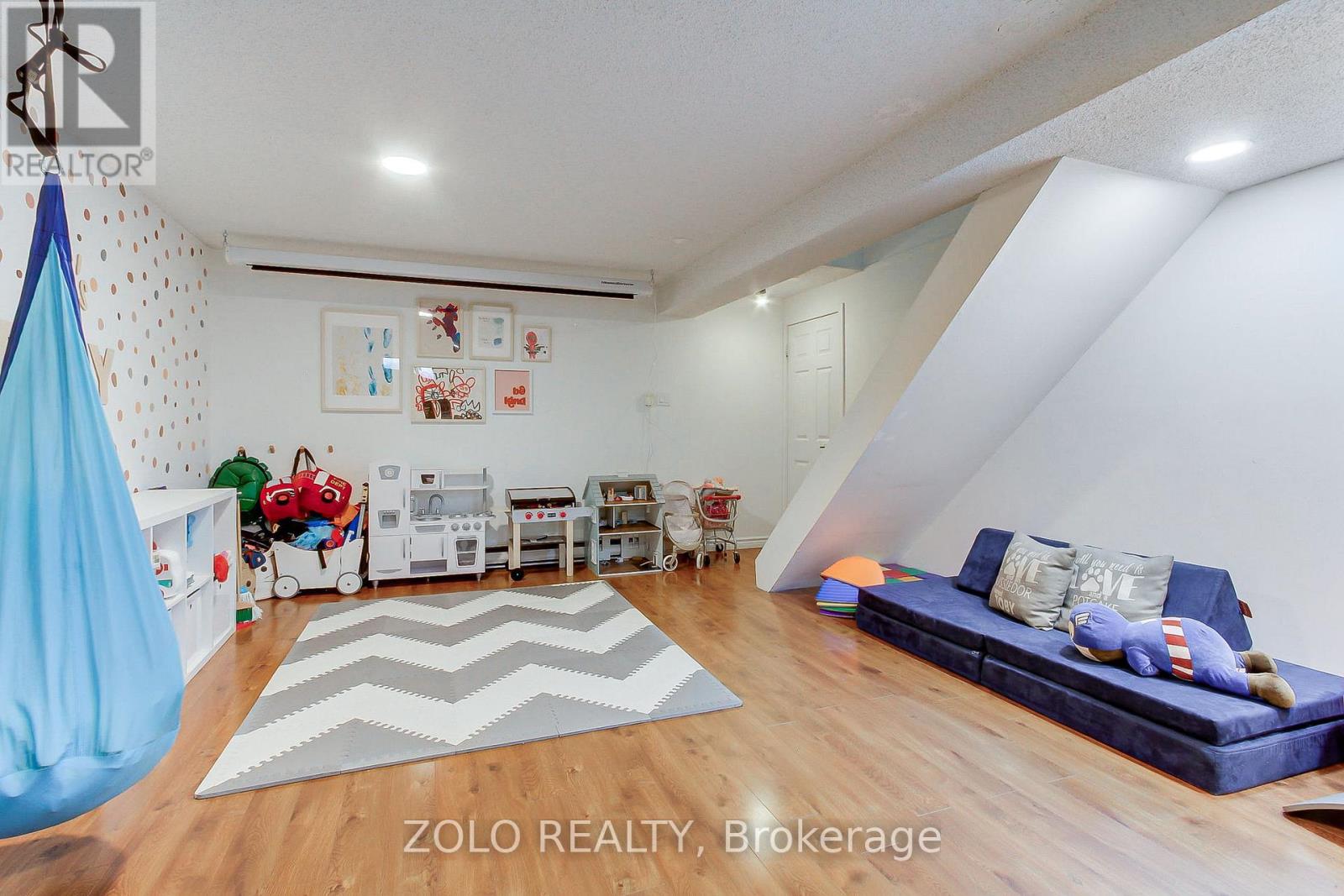 388 Terry Drive, Newmarket, Ontario  L3Y 5E7 - Photo 35 - N12922228