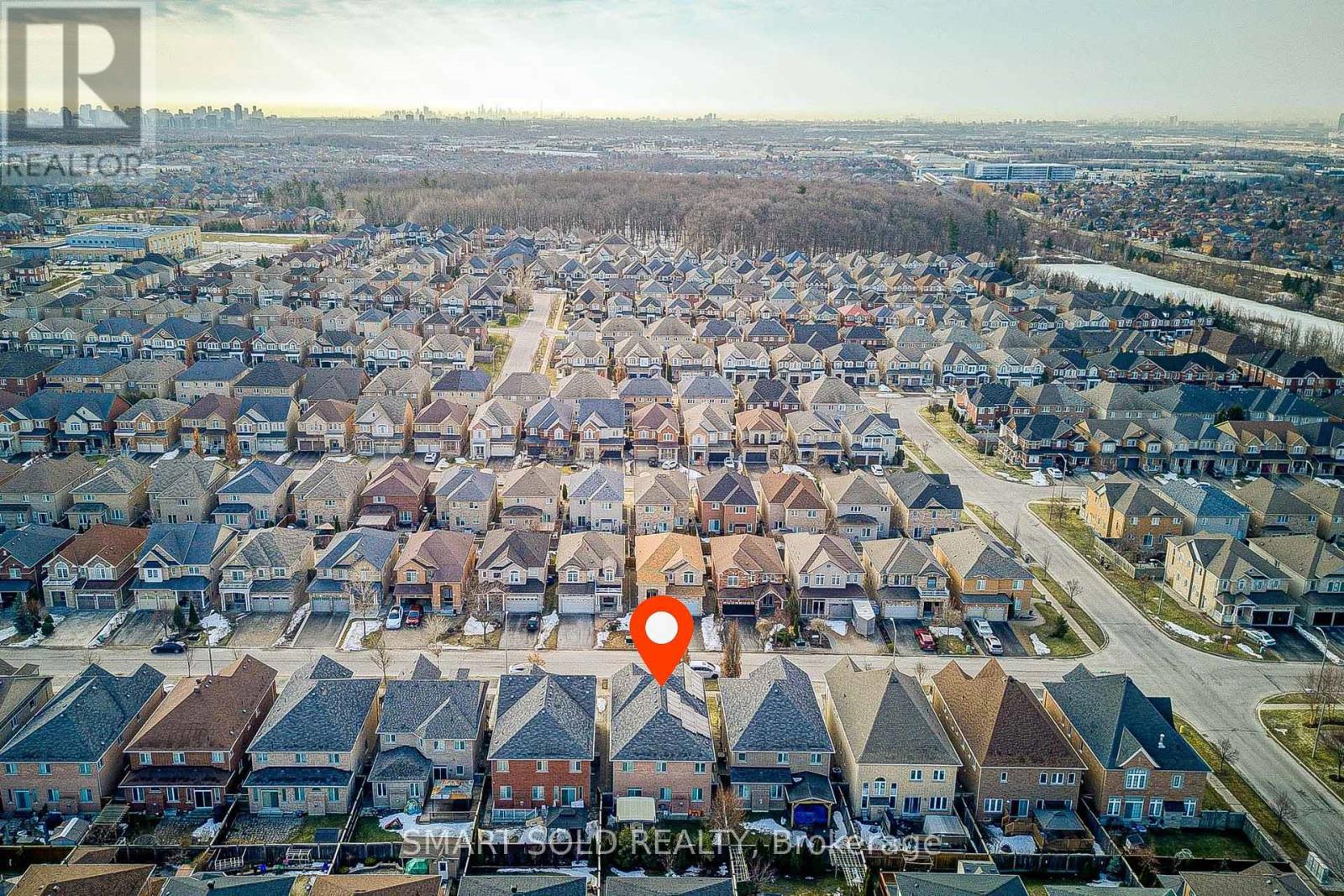 72 Meizhou Avenue, Markham, Ontario  L6C 3N1 - Photo 3 - N12922252