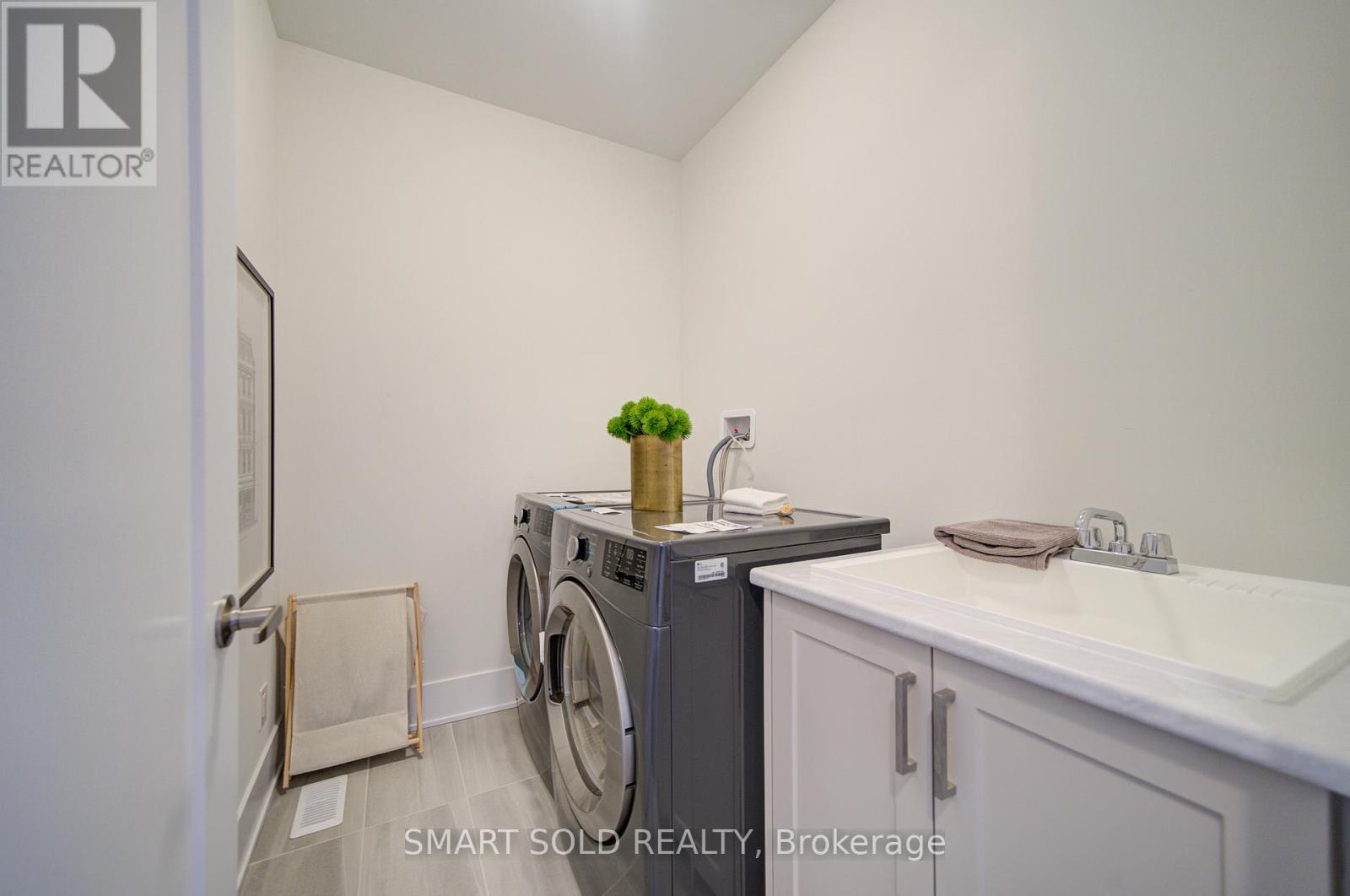 72 Meizhou Avenue, Markham, Ontario  L6C 3N1 - Photo 39 - N12922252