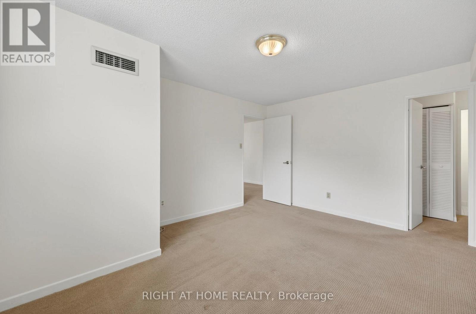 211 - 60 Inverlochy Boulevard, Markham, Ontario L3T 4T7 - Photo 16 - N12922258