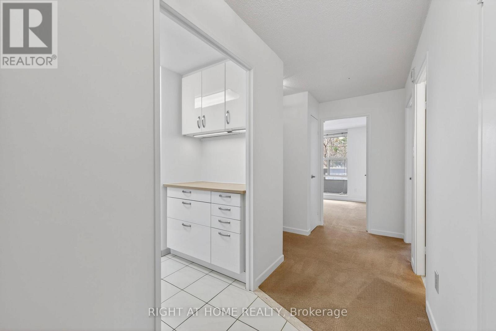 211 - 60 Inverlochy Boulevard, Markham, Ontario L3T 4T7 - Photo 4 - N12922258