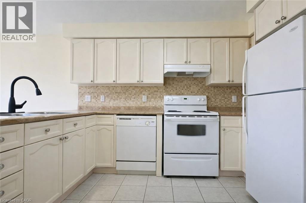 76 Templewood Drive, Kitchener, Ontario  N2R 1X3 - Photo 7 - 40814707