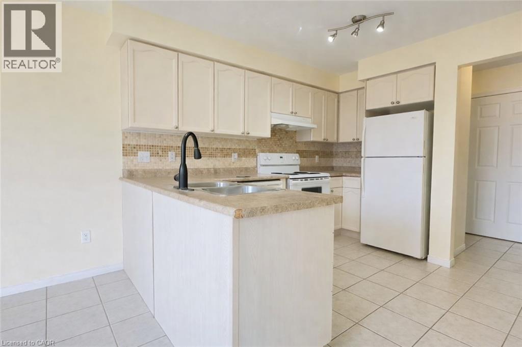 76 Templewood Drive, Kitchener, Ontario  N2R 1X3 - Photo 8 - 40814707