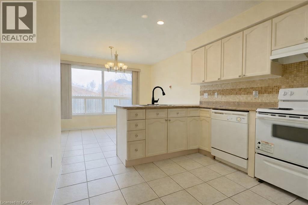 76 Templewood Drive, Kitchener, Ontario  N2R 1X3 - Photo 9 - 40814707