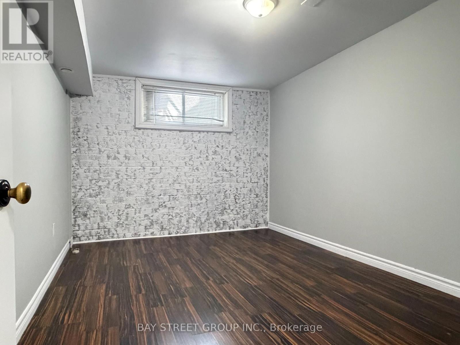 759 Eaglemount Crescent S, Mississauga, Ontario  L5C 1H2 - Photo 7 - W12922182
