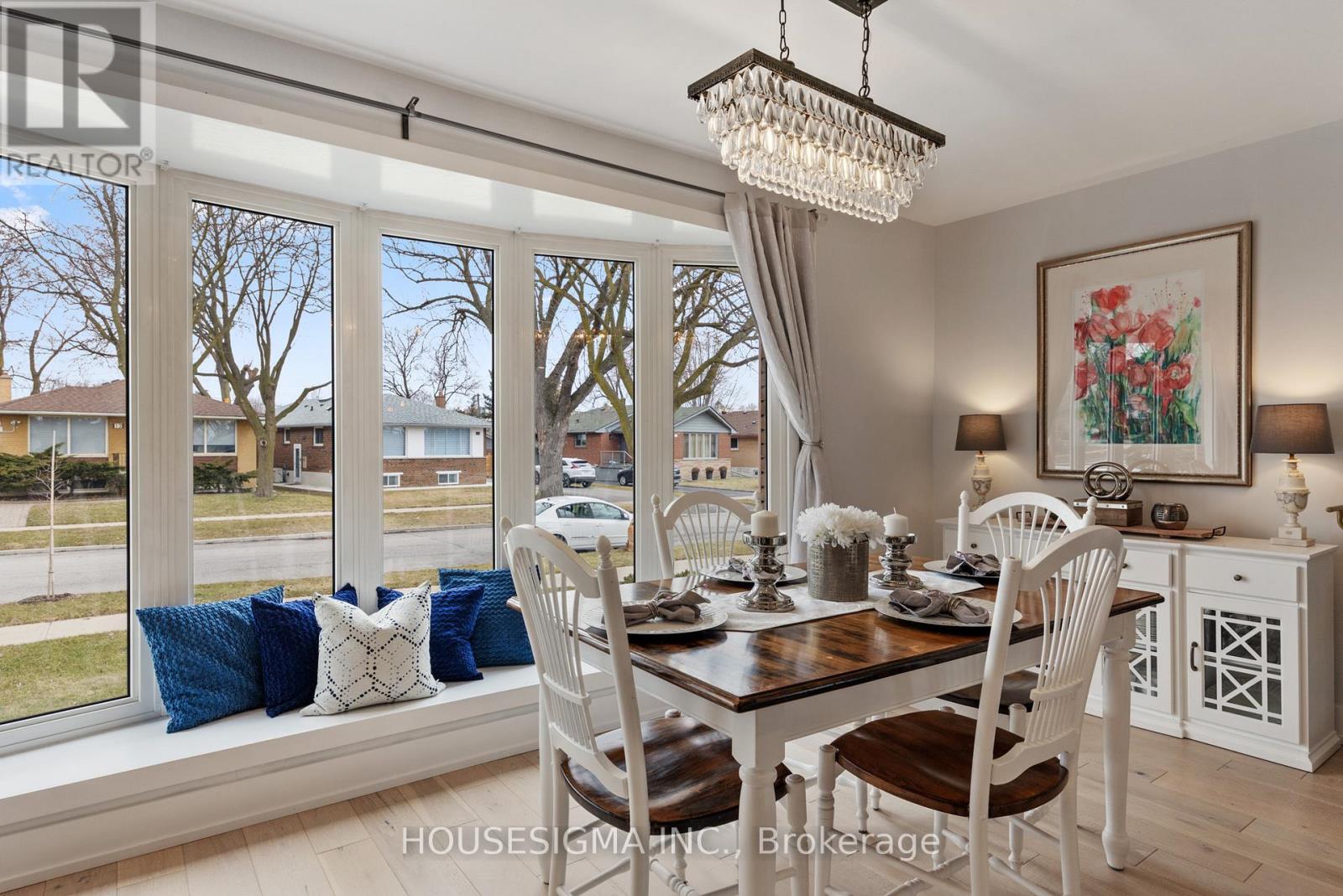 11 Tynevale Drive, Toronto, Ontario  M9R 2B3 - Photo 19 - W12922188