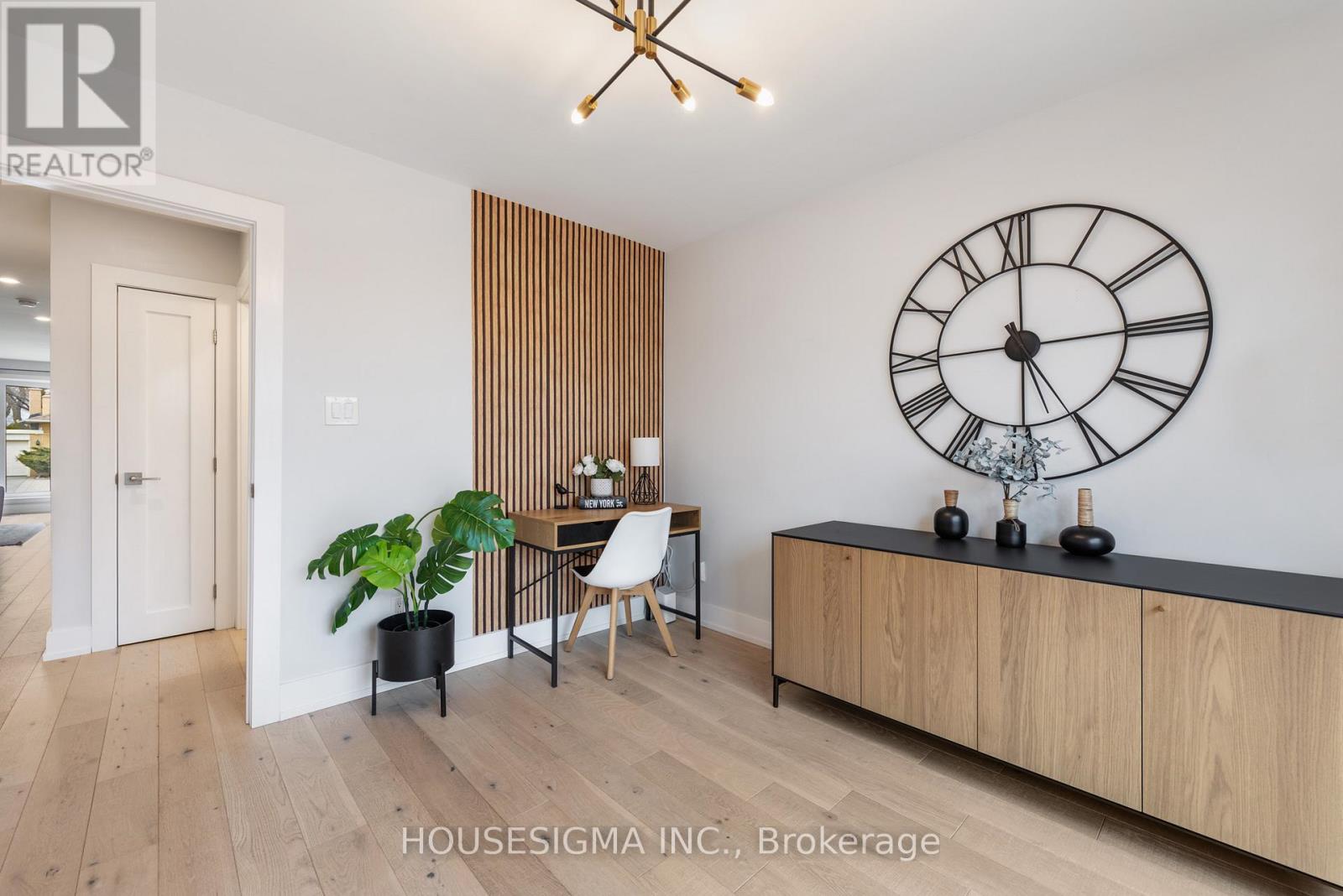 11 Tynevale Drive, Toronto, Ontario  M9R 2B3 - Photo 21 - W12922188