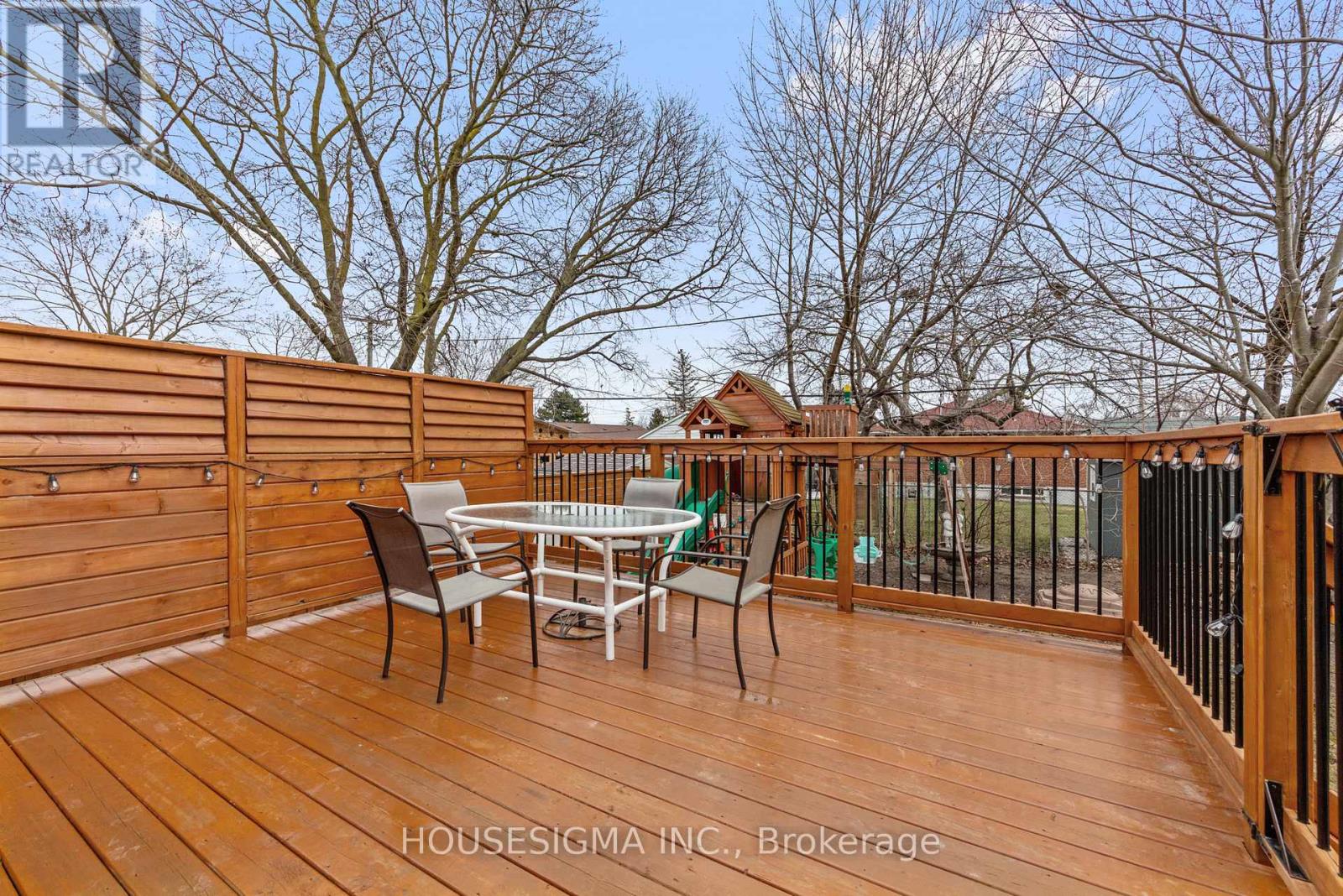 11 Tynevale Drive, Toronto, Ontario  M9R 2B3 - Photo 27 - W12922188