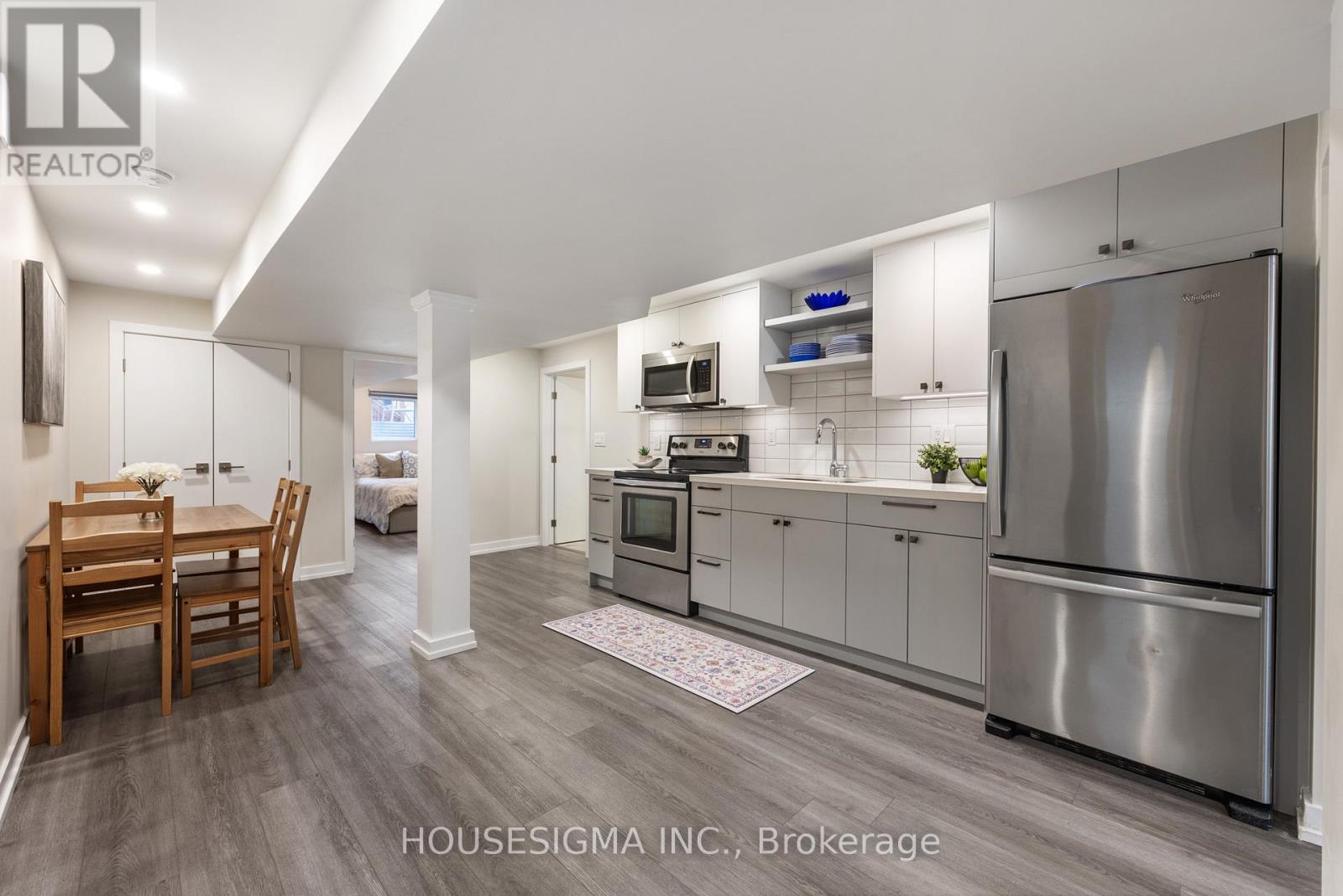 11 Tynevale Drive, Toronto, Ontario  M9R 2B3 - Photo 9 - W12922188