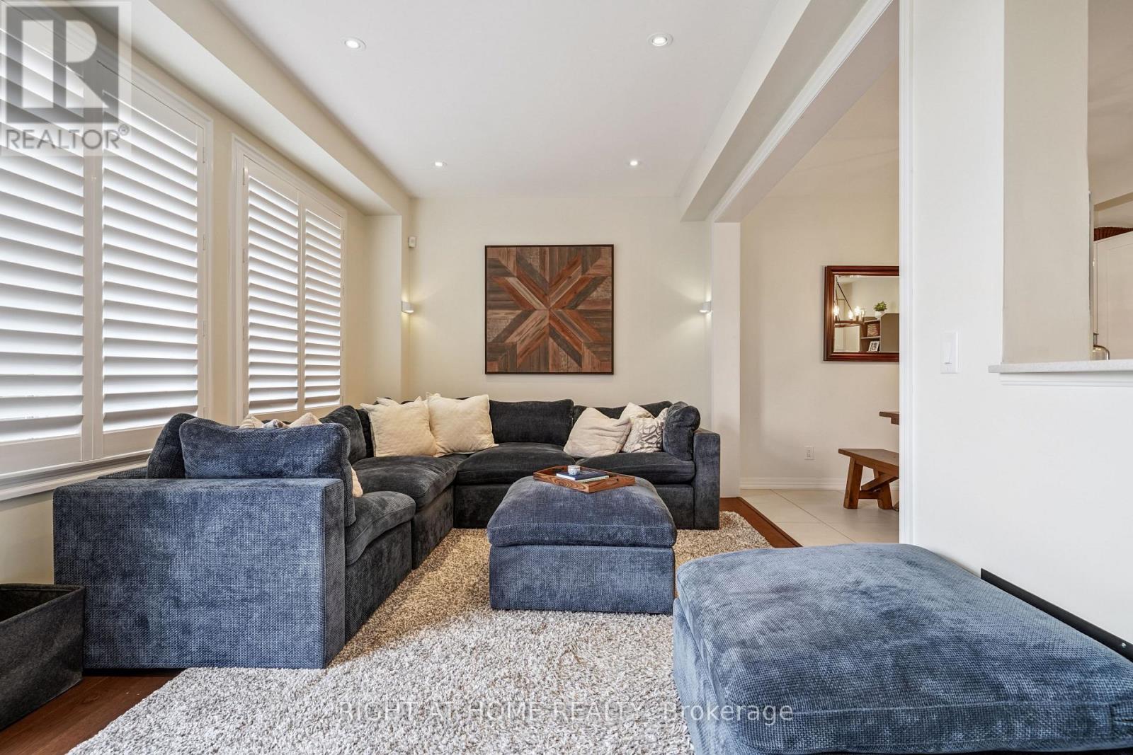 65 Hanson Crescent, Milton, Ontario  L9T 8L4 - Photo 14 - W12922192