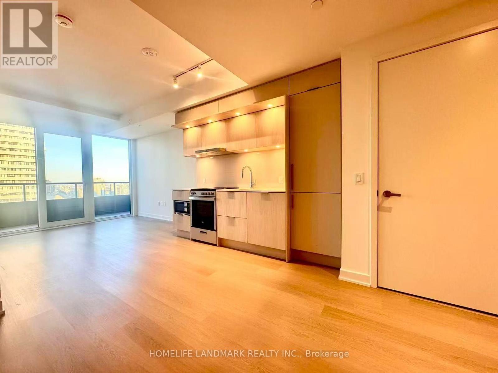 2707 - 448 Burnhamthorpe Road E, Mississauga, Ontario  L5B 0R4 - Photo 10 - W12922198